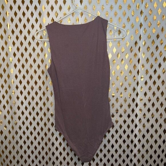 mauve bodysuit criss cross full tilt size S - Picture 3 of 4